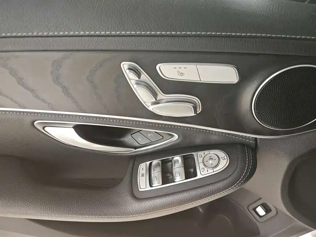Mercedes-Benz C-Class 2019 — фото 12