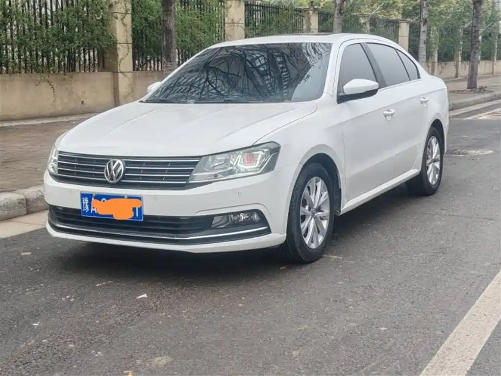 Volkswagen Lavida 2017 — фото 1