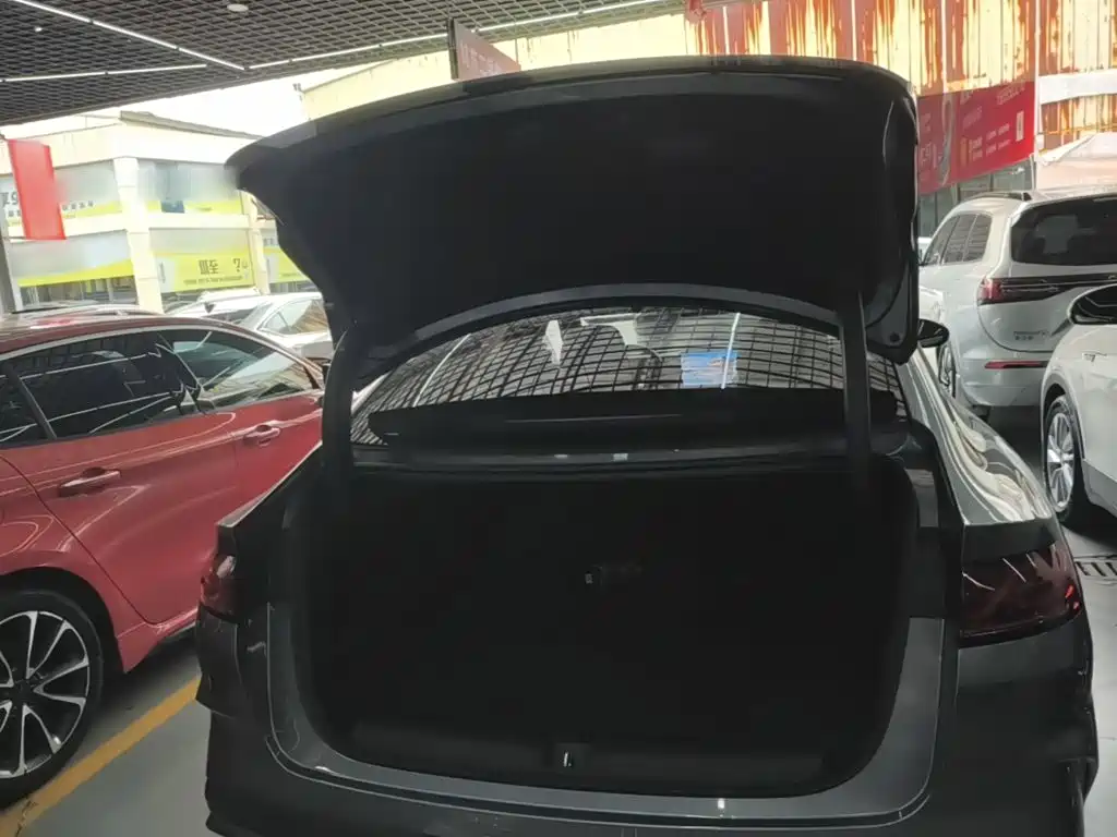 BYD Qin L 2025 — фото 15