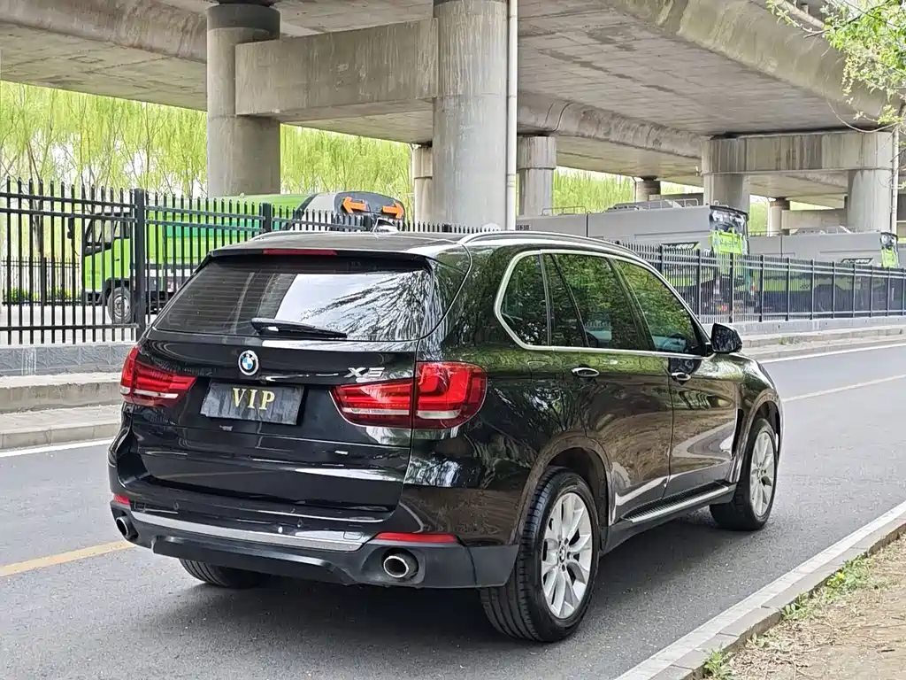 BMW X5 2018 — фото 9