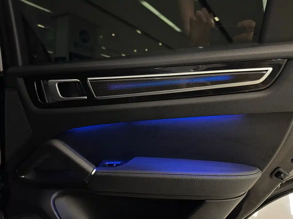Porsche Cayenne 2019 — фото 10