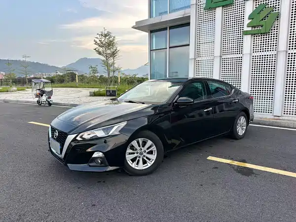Nissan Teana 2022