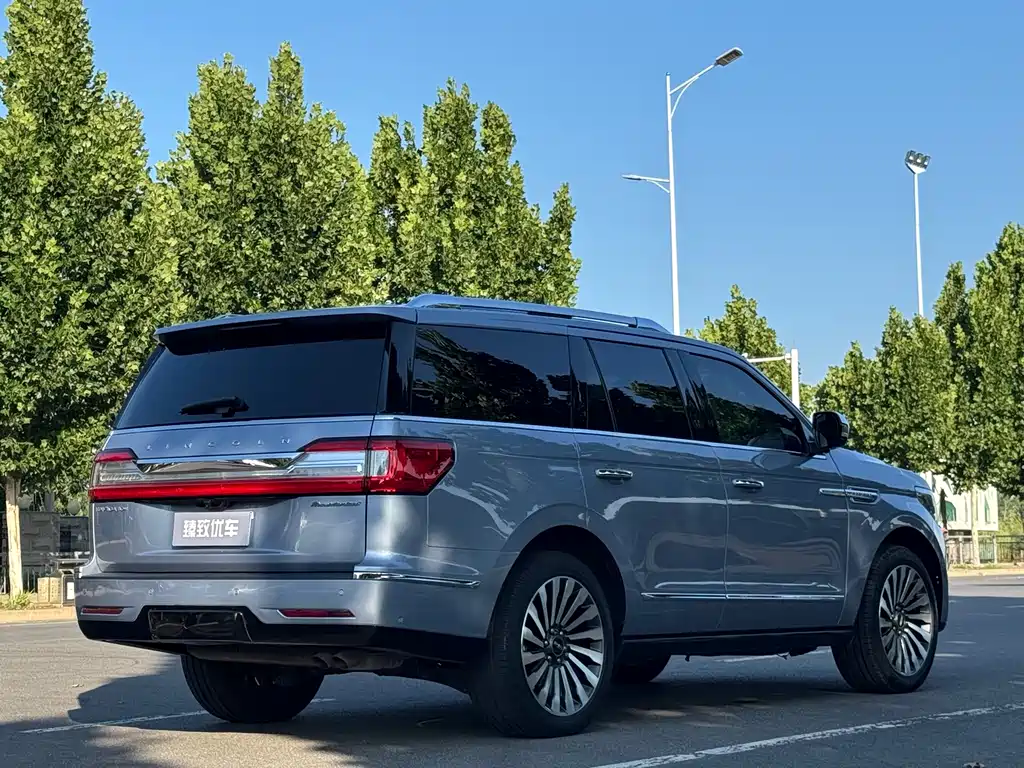 Lincoln Navigator 2019 — фото 10