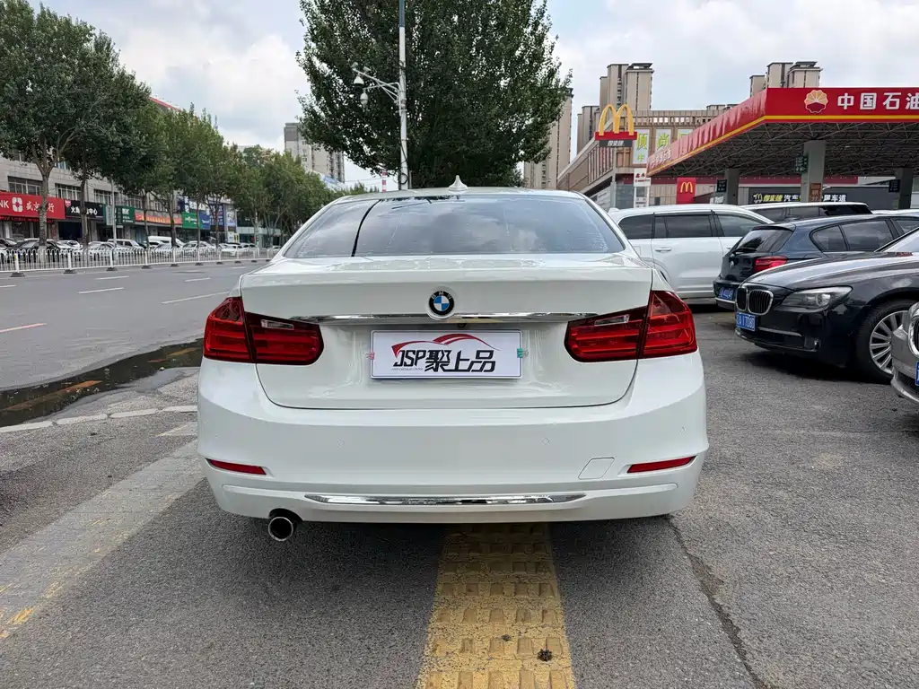 BMW 3 Series 2015 — фото 13