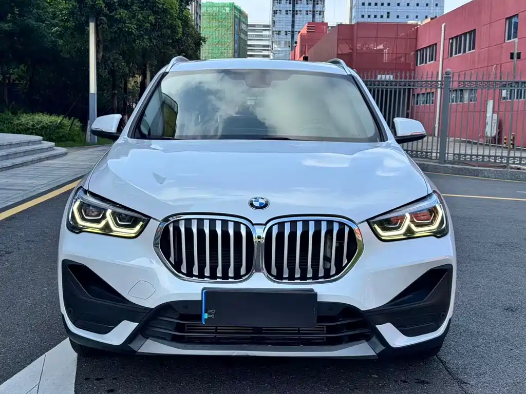 BMW X1 2022 — фото 2