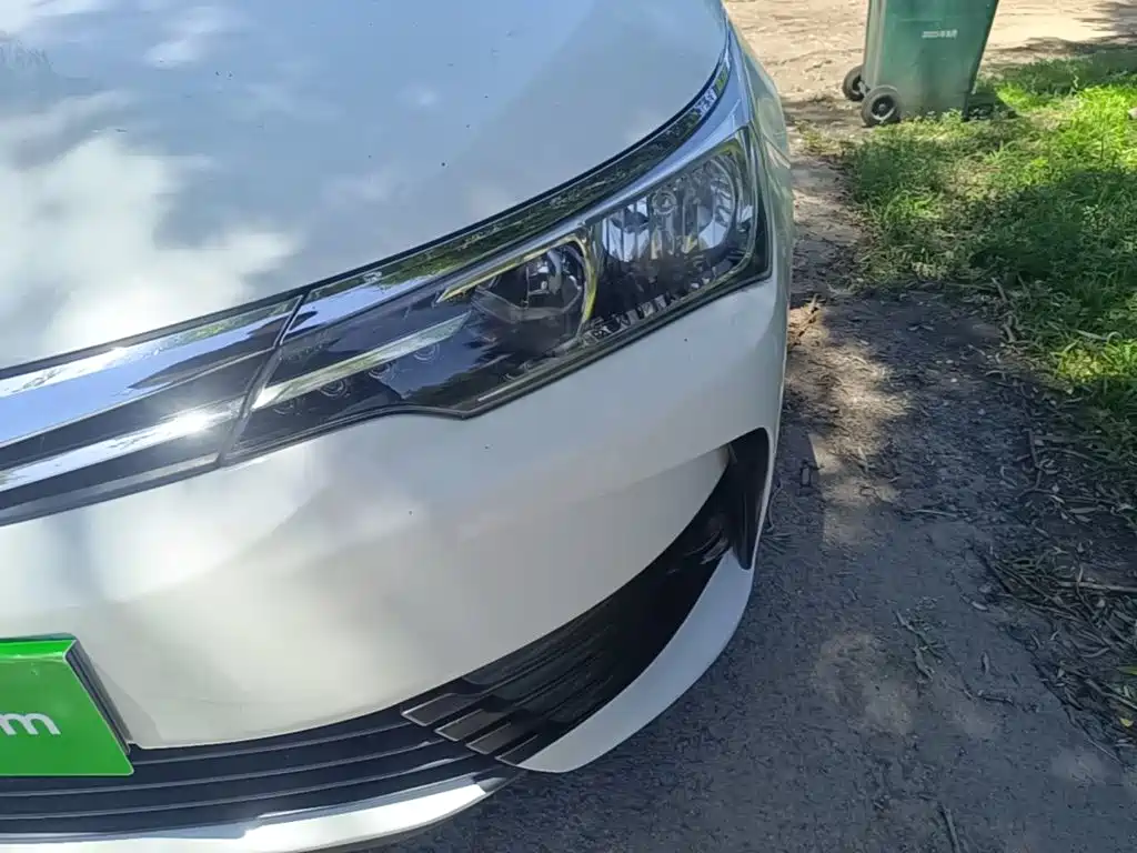 Toyota Corolla 2017 — фото 18