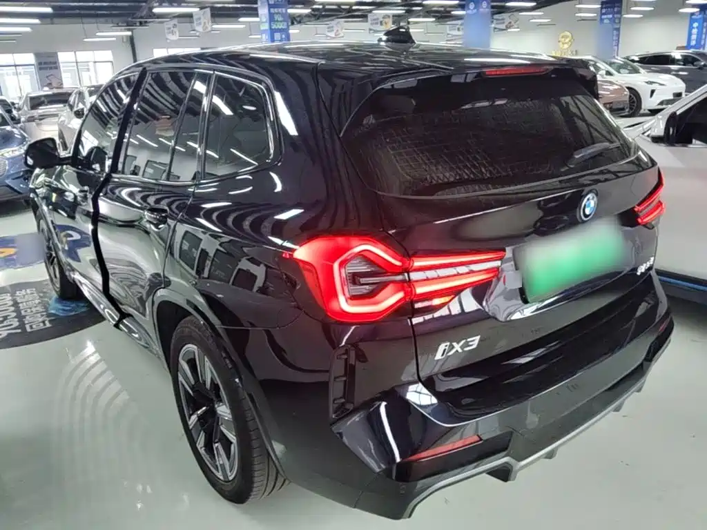 BMW iX3 2025 — фото 5