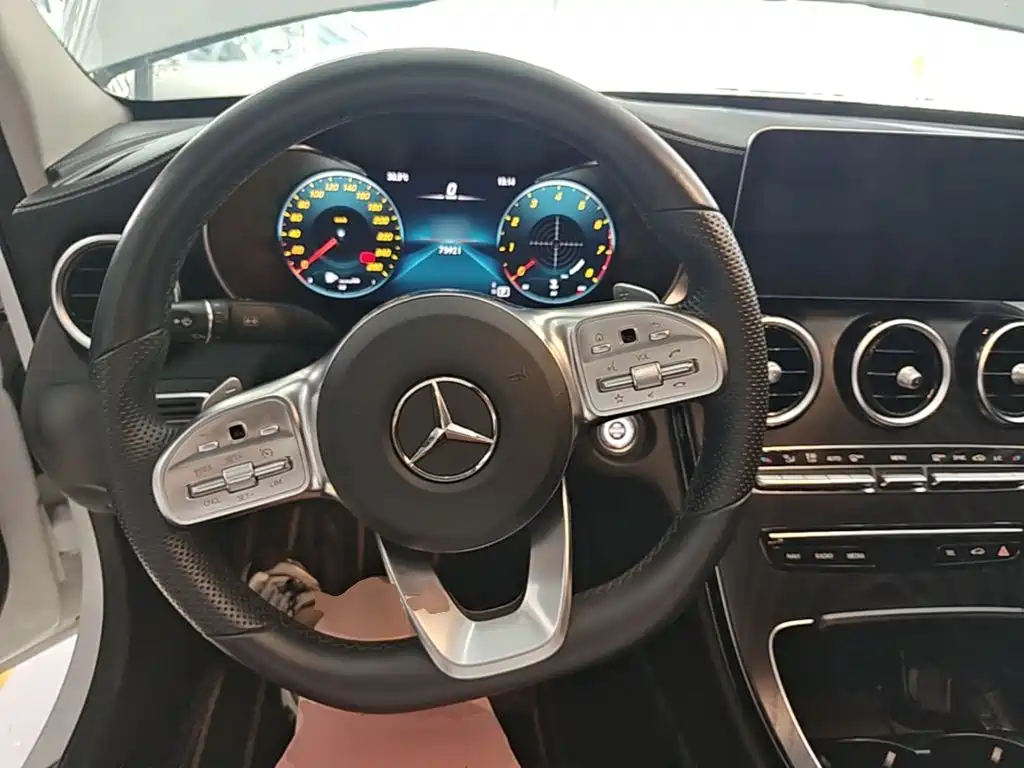 Mercedes-Benz C-Class 2020 — фото 11