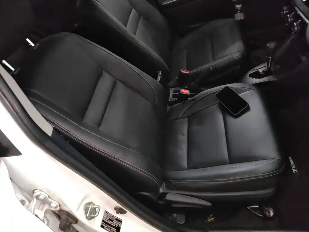 Toyota Yaris L 2019 — фото 25