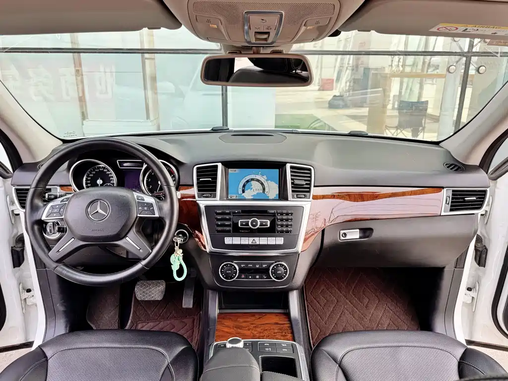 Mercedes-Benz M-Class 2015 — фото 12