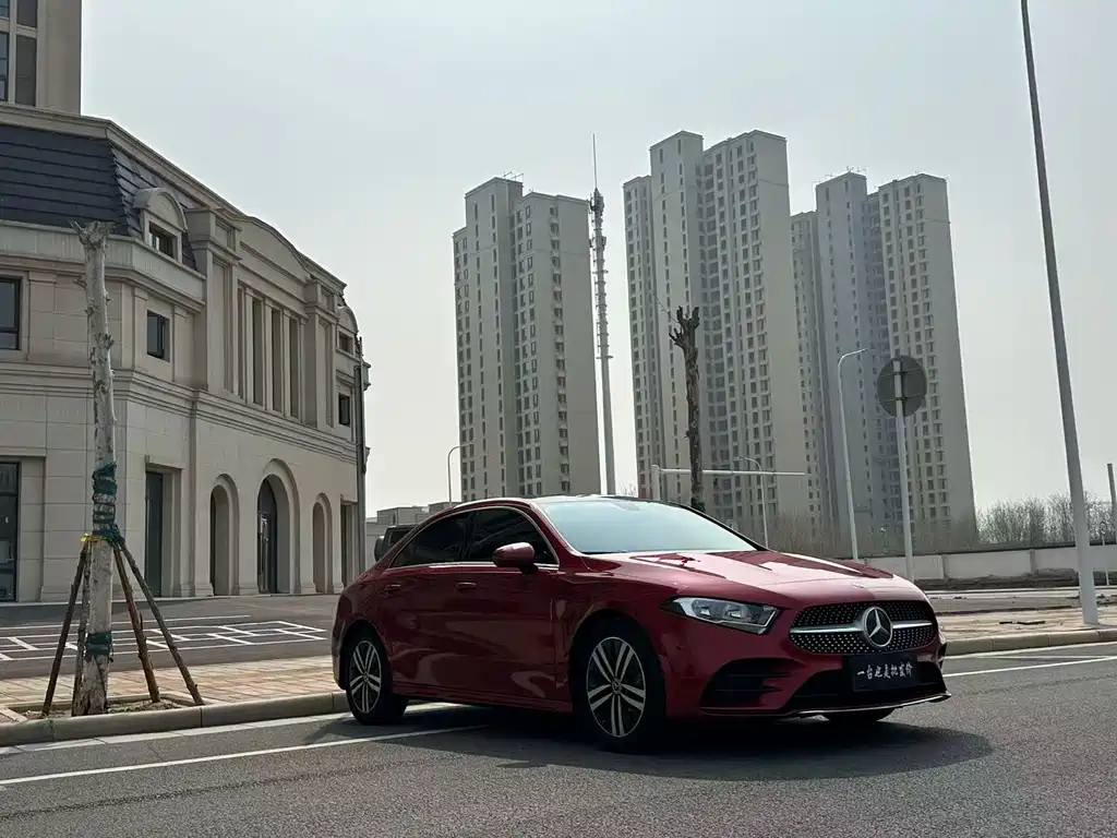Mercedes-Benz A-Class 2019 — фото 3
