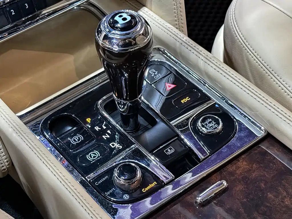 Bentley Mulsanne 2014 — фото 14