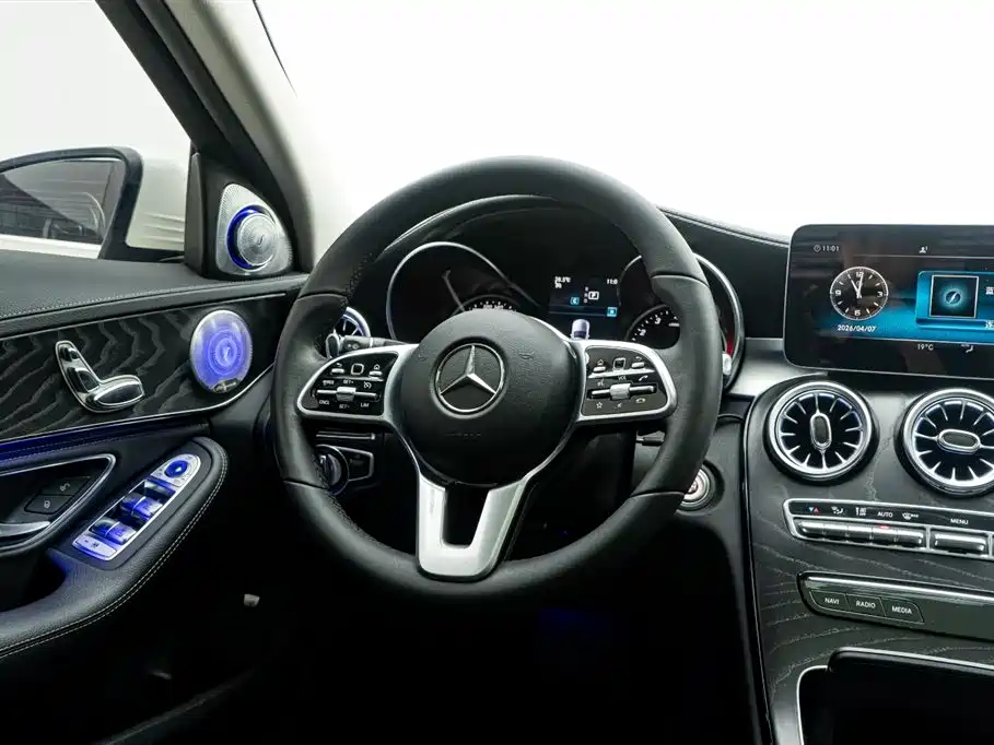 Mercedes-Benz C-Class 2019 — фото 20