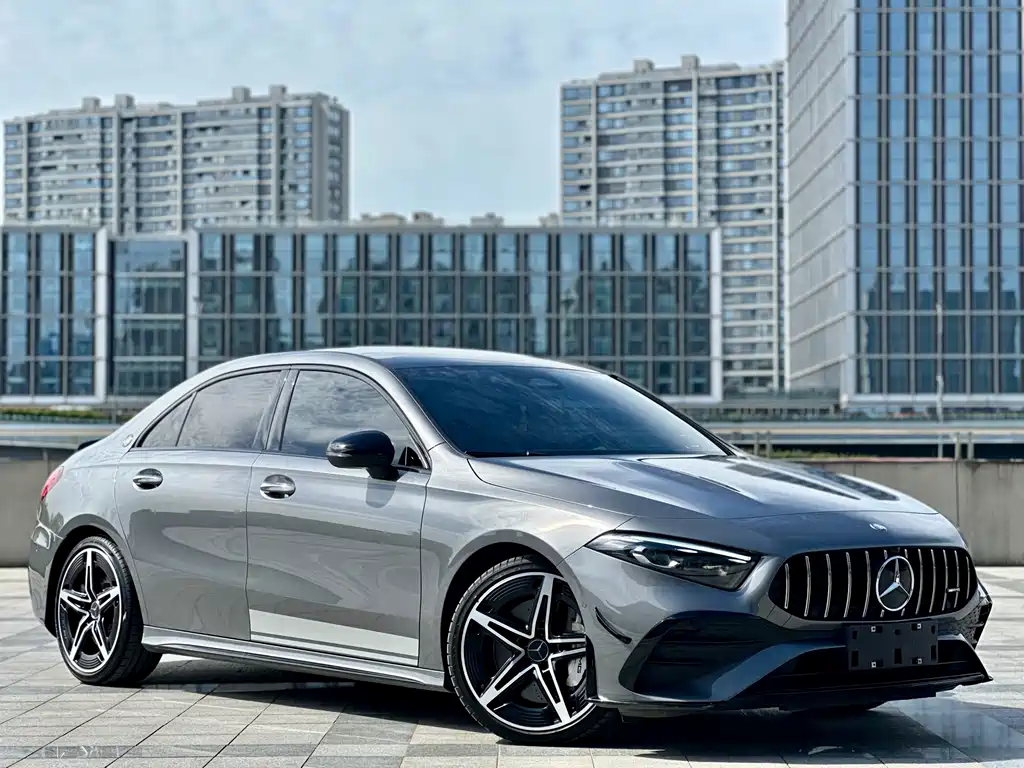 Mercedes-Benz A-Class AMG 2024 — фото 2