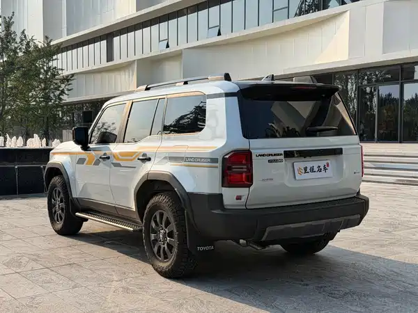 Toyota Prado 2024