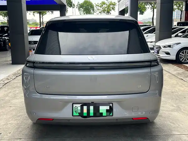 Li Auto L8 2024