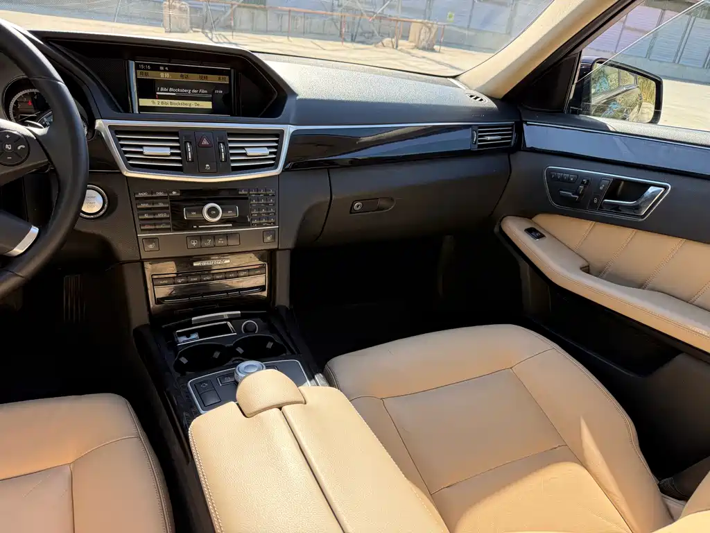 Mercedes-Benz E-Class 2010 — фото 11