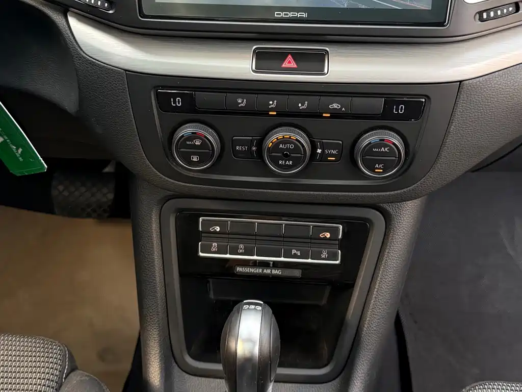 Volkswagen Sharan 2018 — фото 20