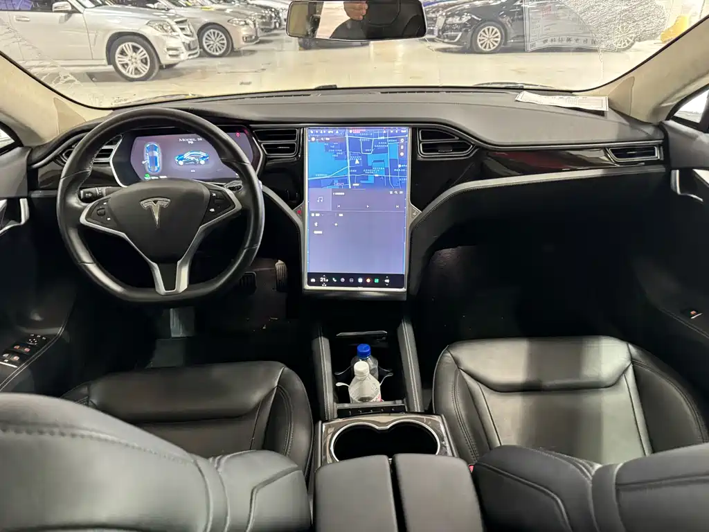 Tesla Model S 2016 — фото 9