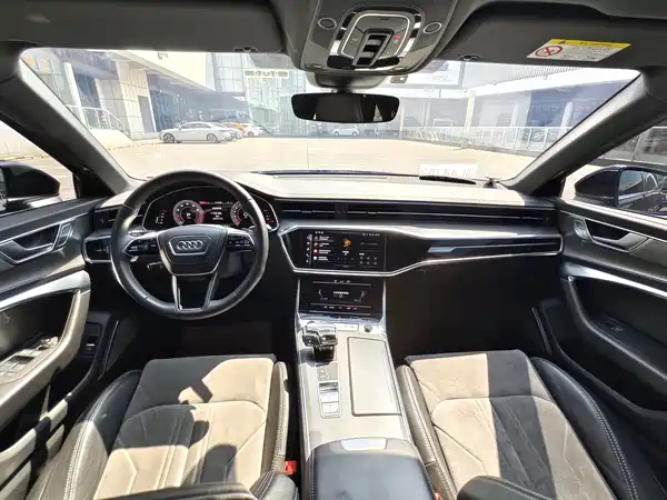 Audi A6L 2023