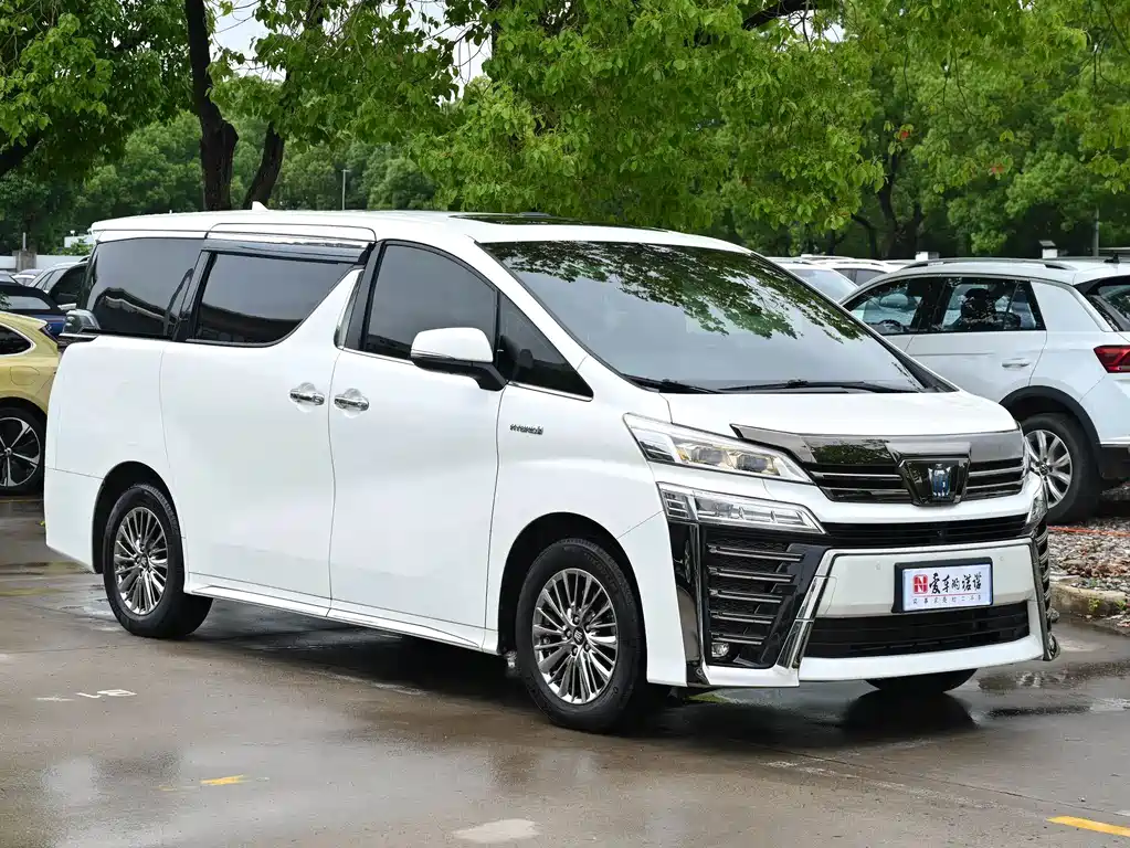 Toyota Vellfire 2023 — фото 5
