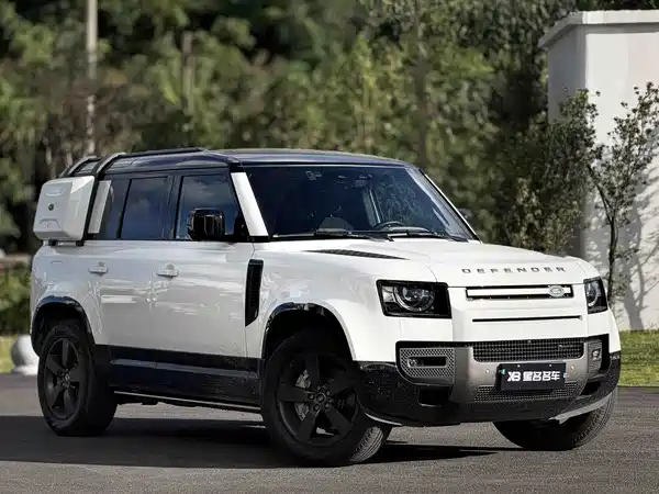 Land Rover Defender 2023