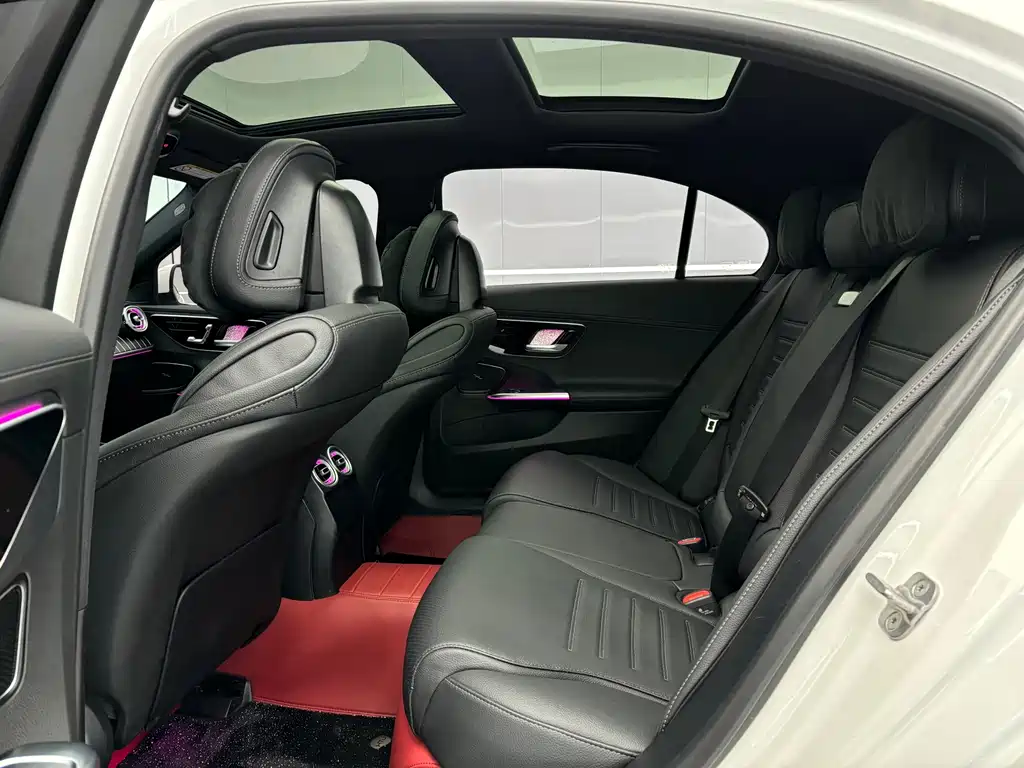 Mercedes-Benz C-Class 2025 — фото 21