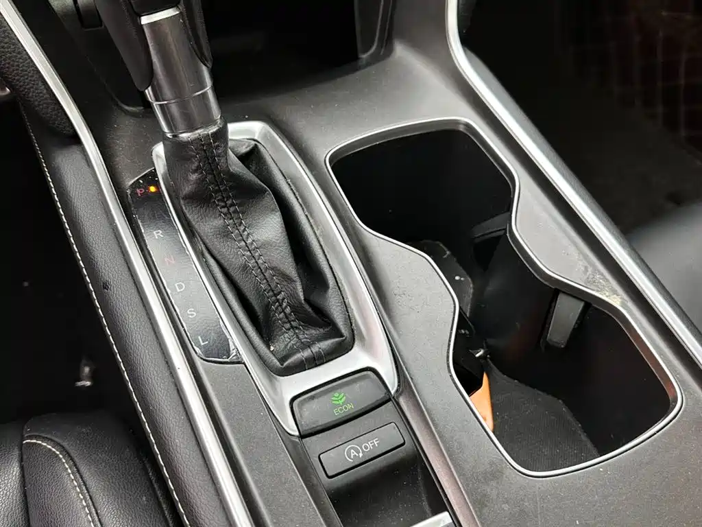 Honda Accord 2022 — фото 15