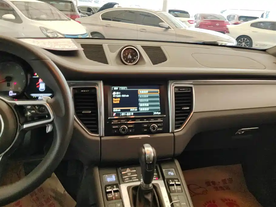 Porsche Macan 2015 — фото 13