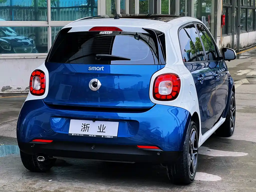smart Forfour 2017 — фото 18