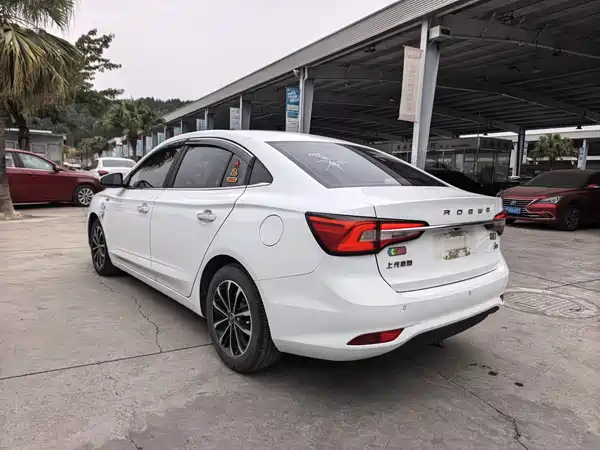 Roewe i5 2020