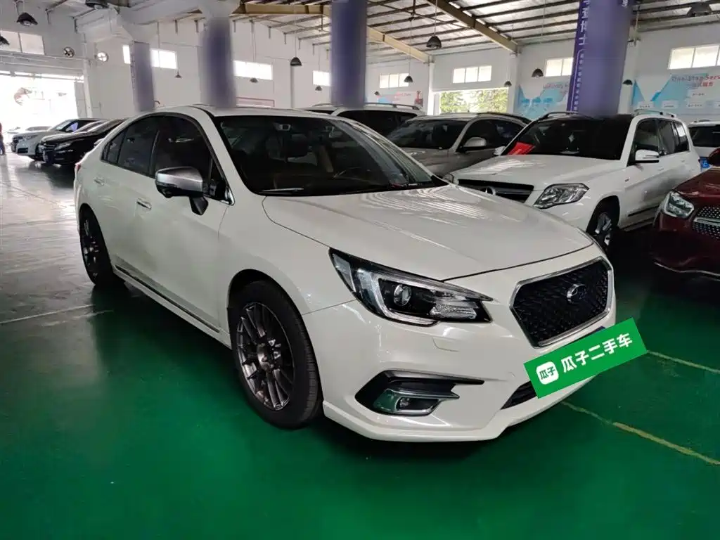 Subaru Legacy 2018 — фото 22
