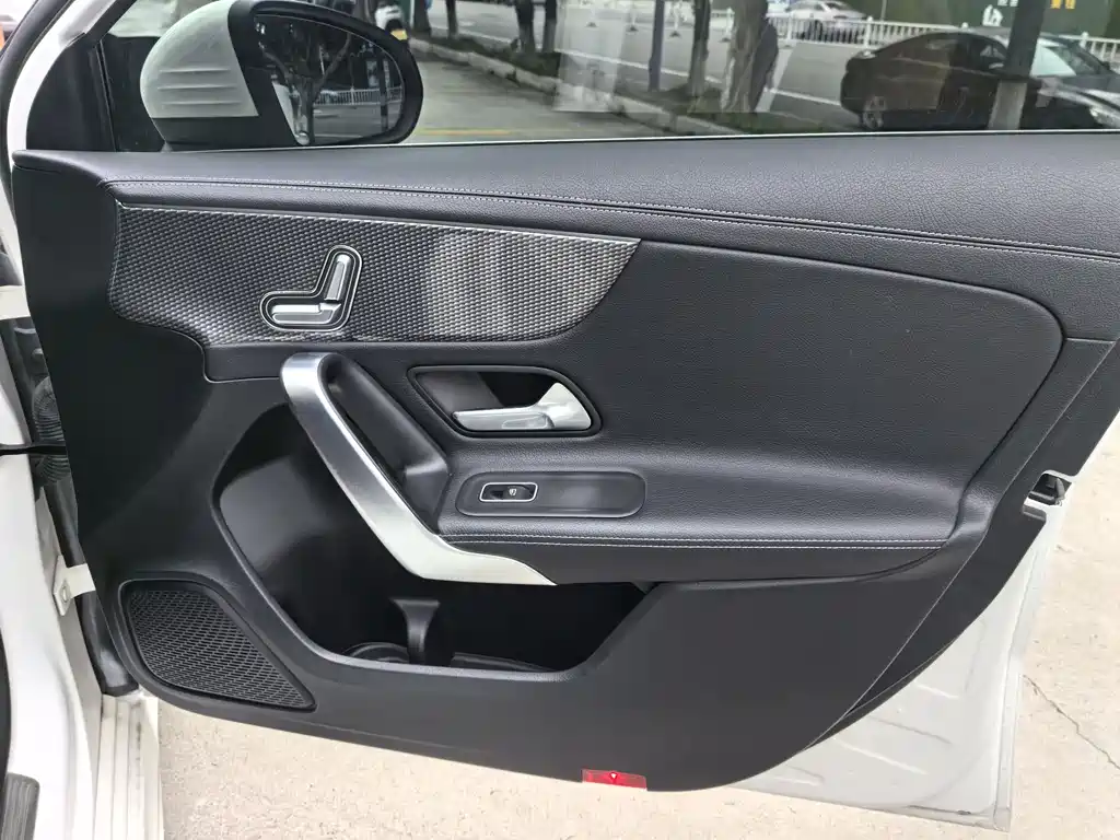 Mercedes-Benz A-Class 2021 — фото 18