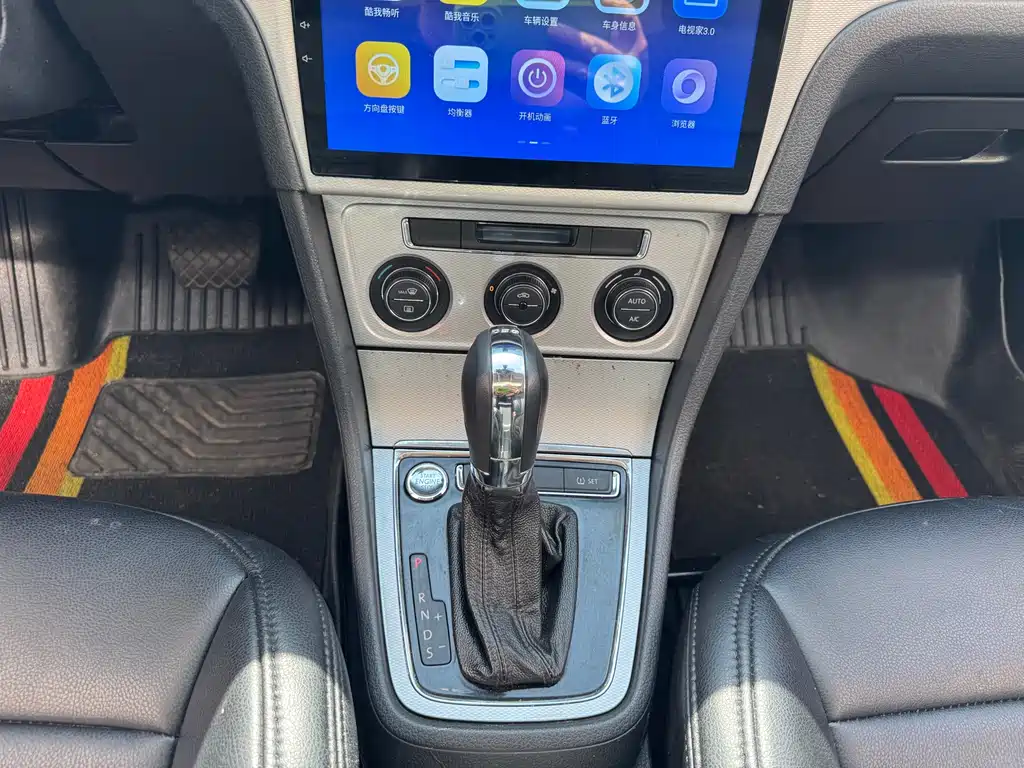 Volkswagen Gran Lavida 2015
