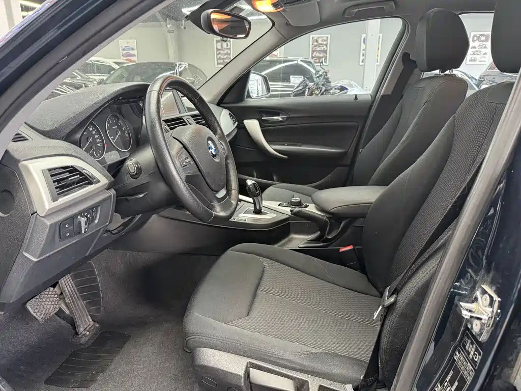 BMW 1 Series 2012 — фото 11