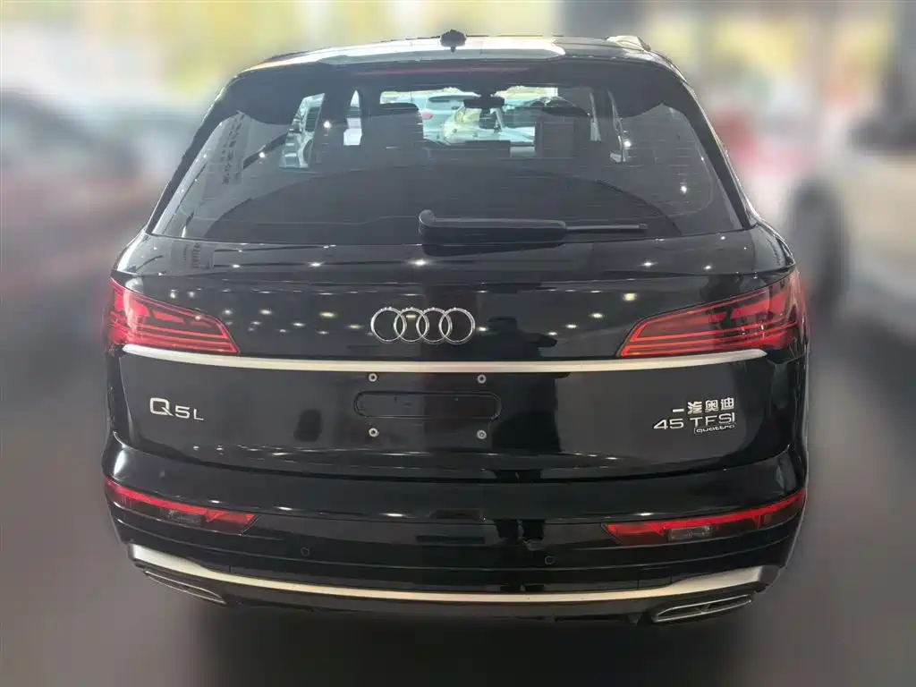 Audi Q5L 2023 — фото 4