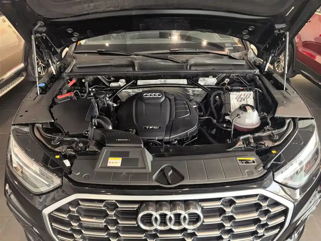 Audi Q5L 2023 — фото 17