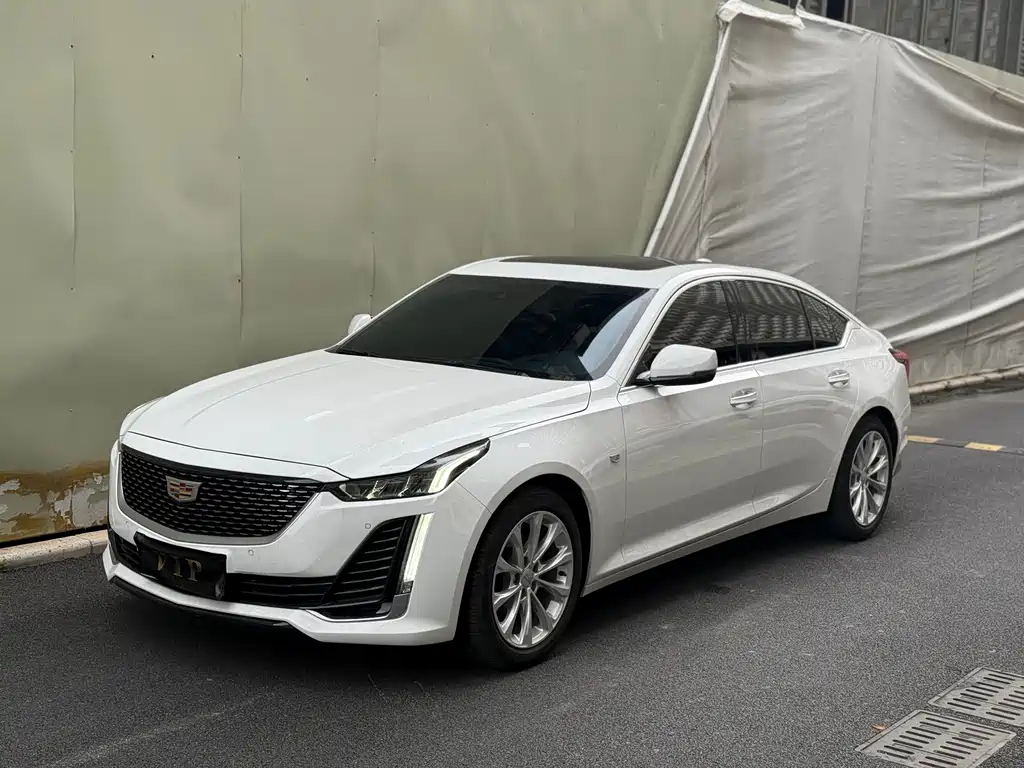 Cadillac CT5 2022 — фото 1