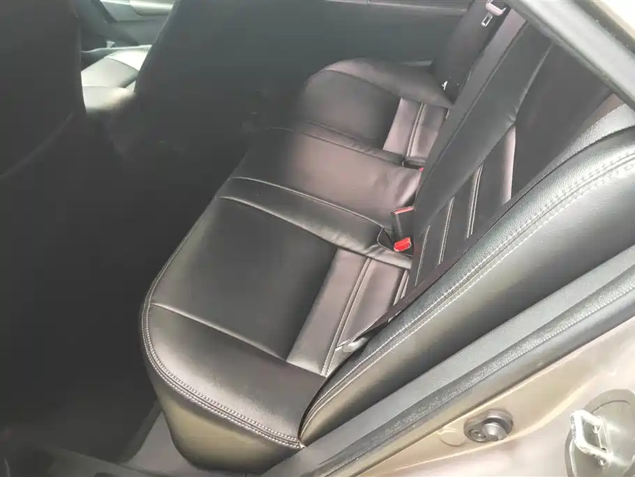 Toyota Corolla 2019 — фото 11