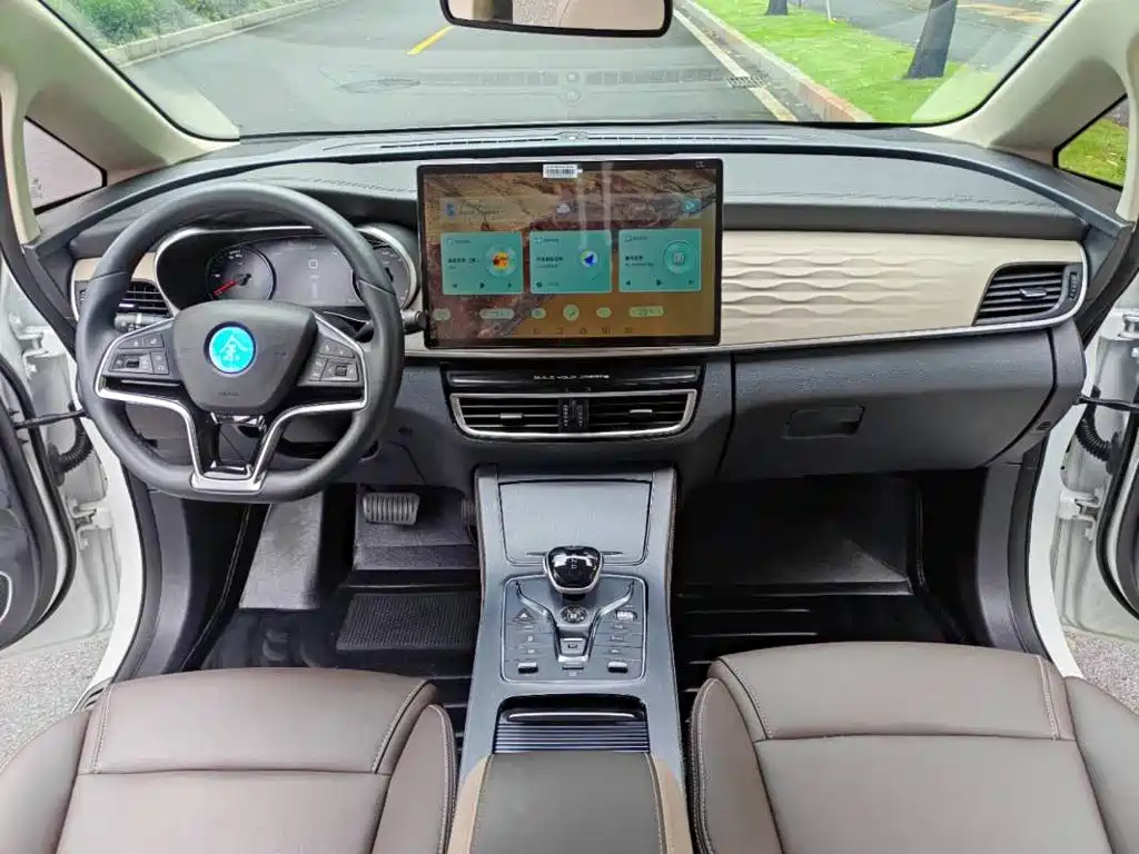 BYD Song MAX New Energy 2022 — фото 8