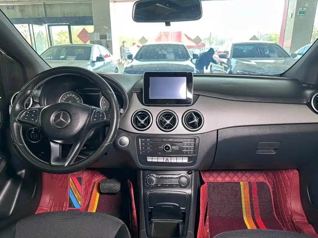 Mercedes-Benz B-Class 2015 — фото 9