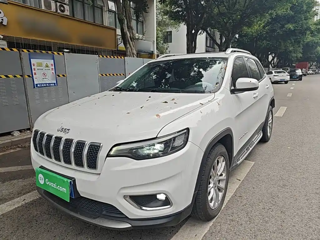 Jeep Cherokee 2019 — фото 1