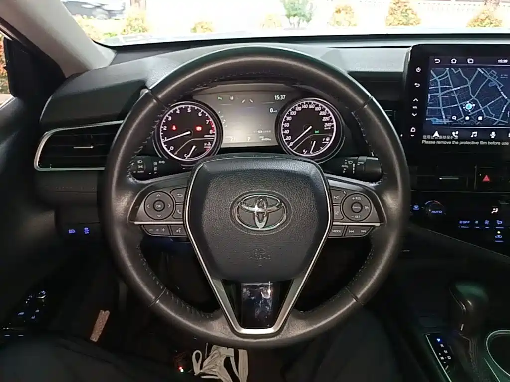 Toyota Camry 2024 — фото 11