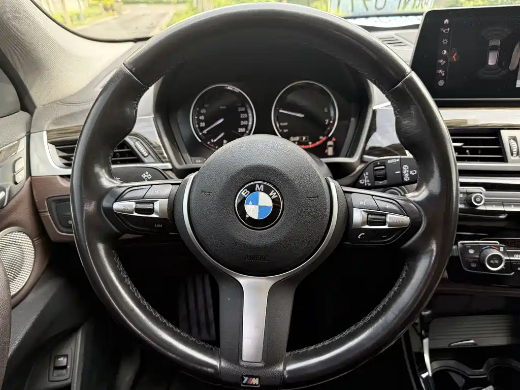 BMW X1 2020 — фото 8