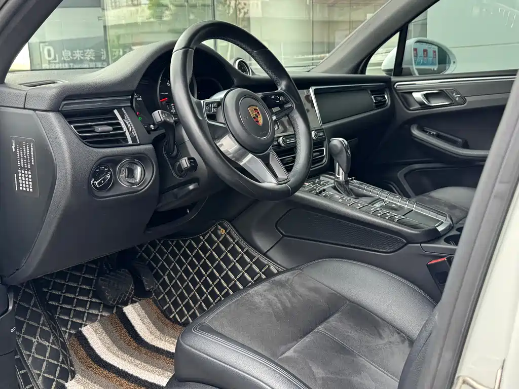 Porsche Macan 2021 — фото 13