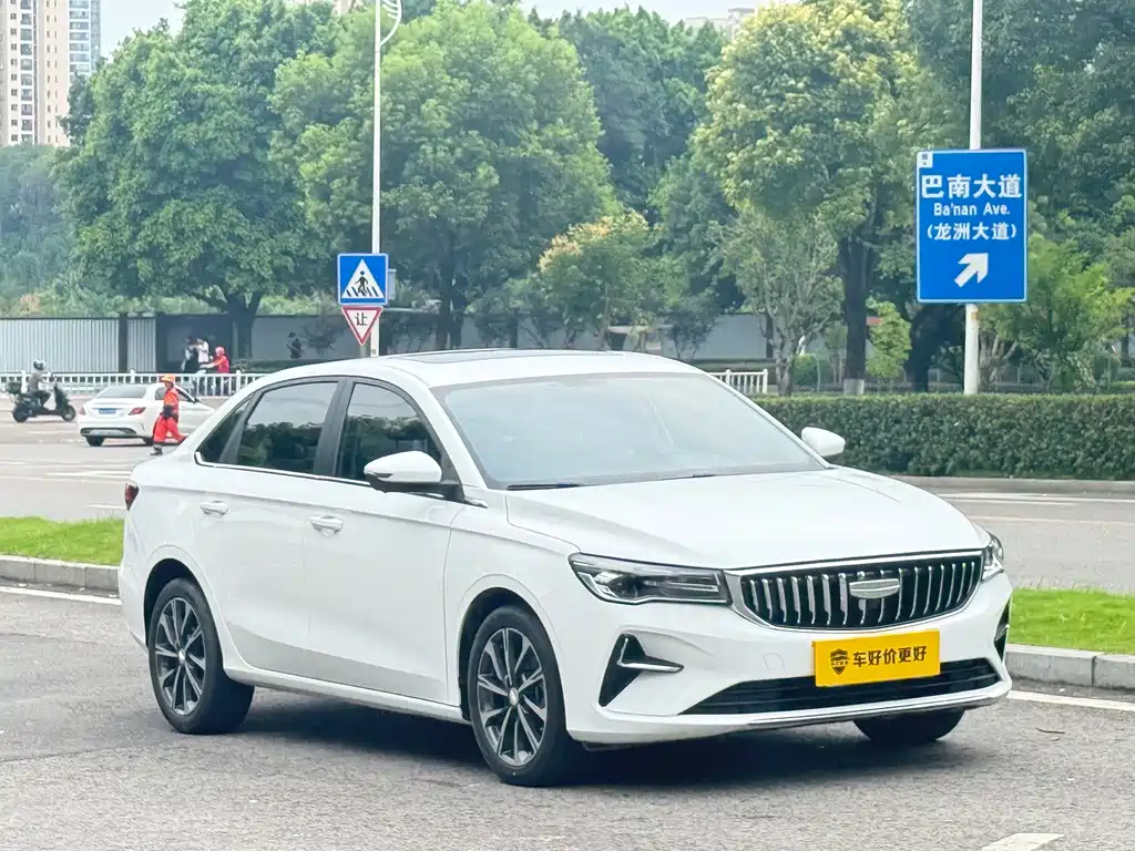 Geely Emgrand 2024