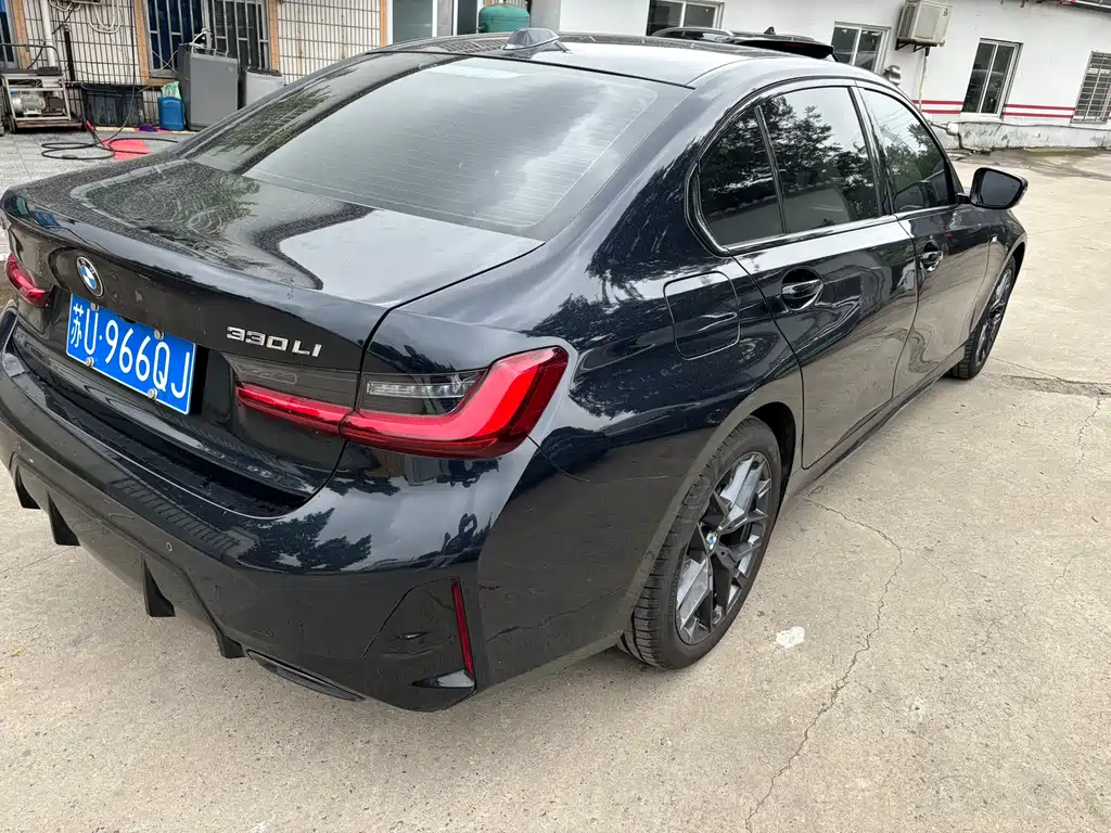 BMW 3 Series 2025