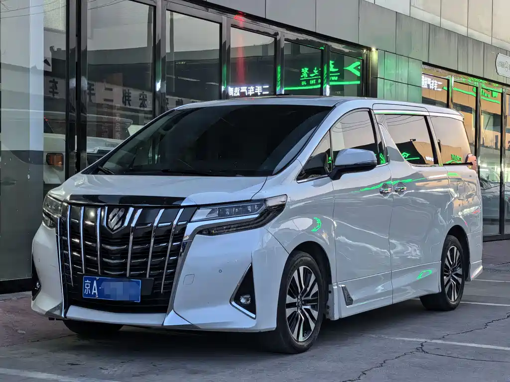 Toyota Alphard 2018 — фото 1