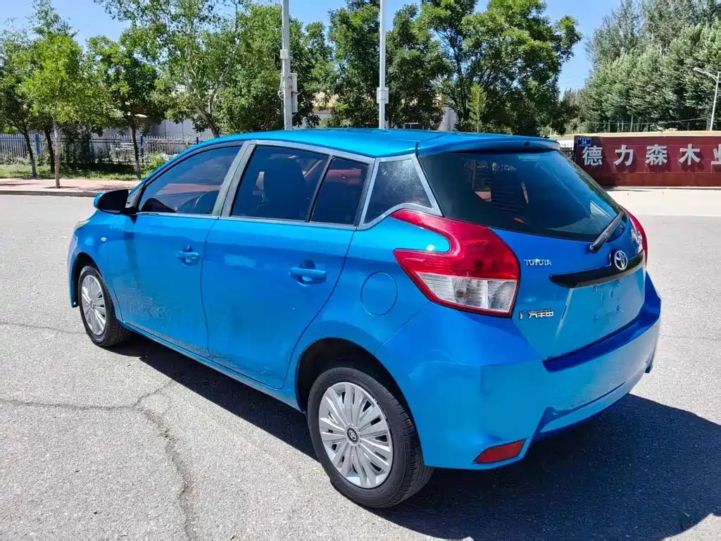 Toyota Yaris L 2014