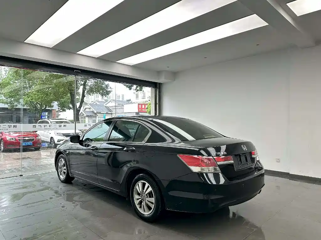 Honda Accord 2011